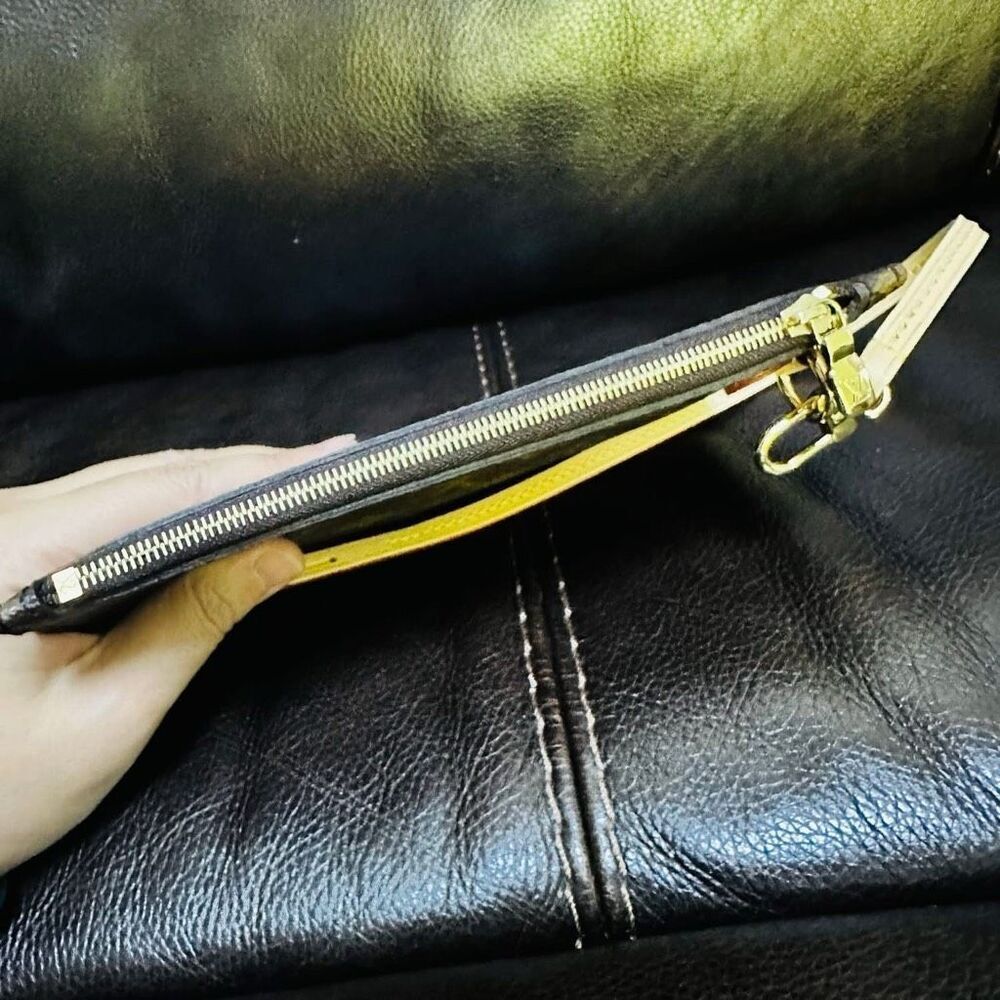 Louis Vuitton Neverfull PM Pouch Monogram - Picture 7 of 10